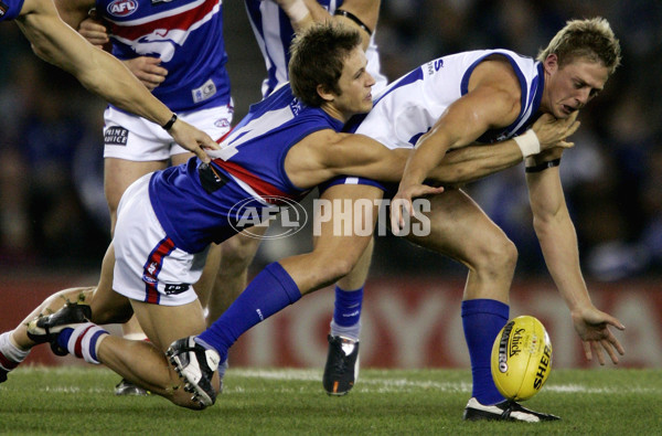 AFL 2005 Rd 8 - Kangaroos v Western Bulldogs - 55554