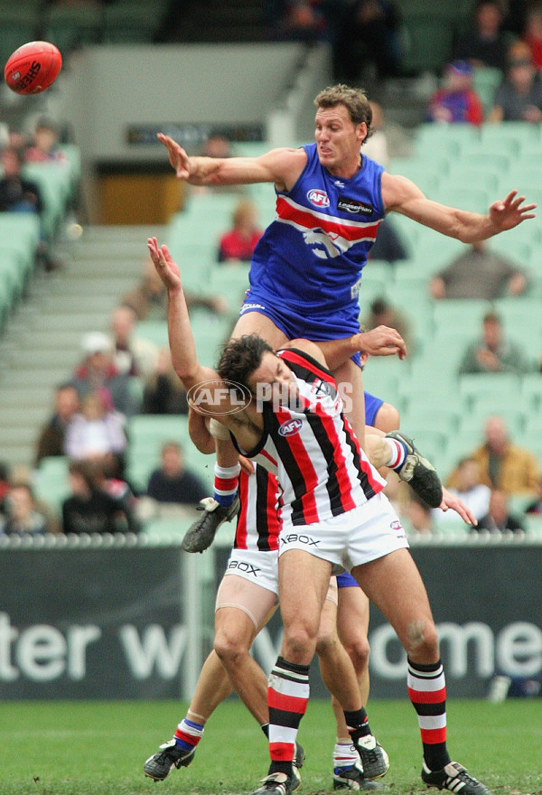 AFL 2005 Rd 14 - Western Bulldogs v St Kilda - 62077