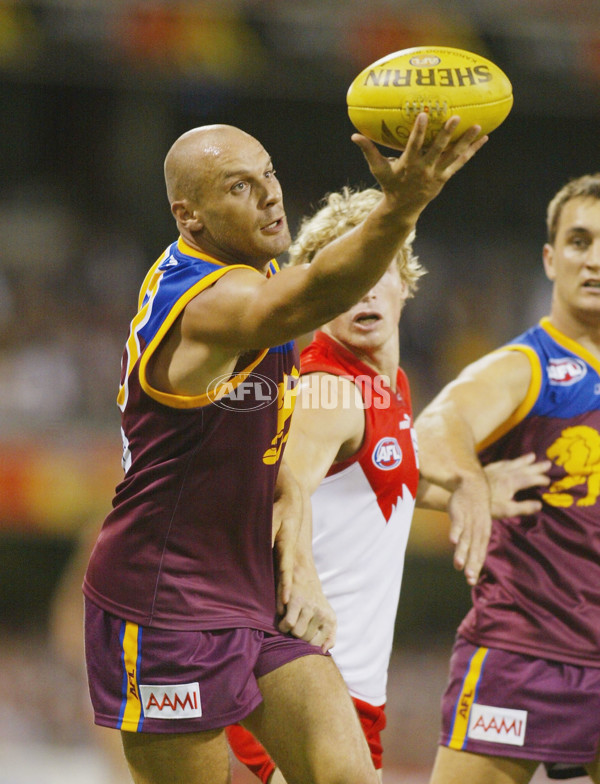 AFL 2004 Rd 1 - Brisbane Lions v Sydney Swans - 63170