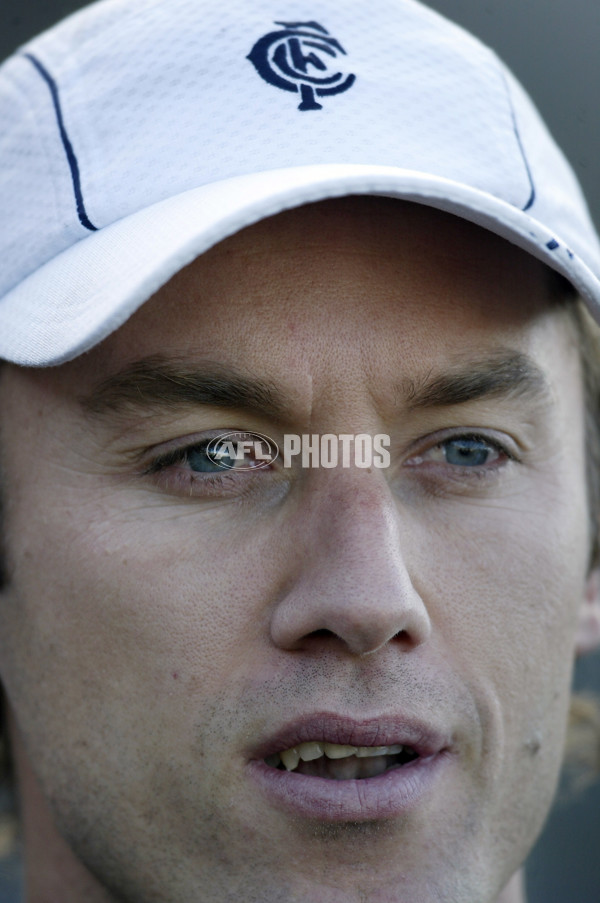 AFL 2004 Media - Carlton Blues Training 130504 - 64011