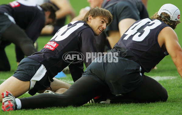 AFL 2004 Media - Carlton Blues Training 150604 - 64100