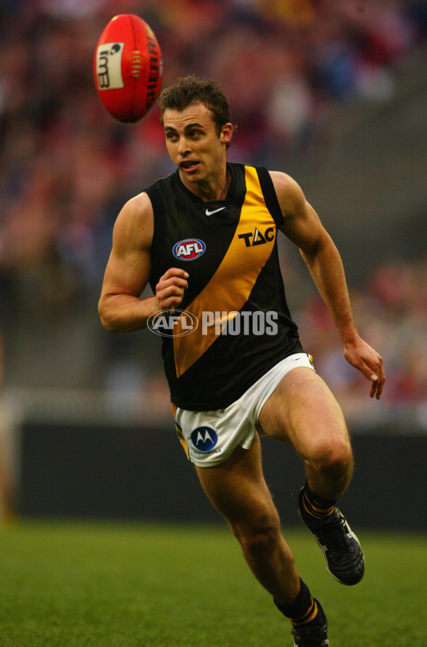 AFL 2003 Rd 20 - Essendon v Richmond - 120237