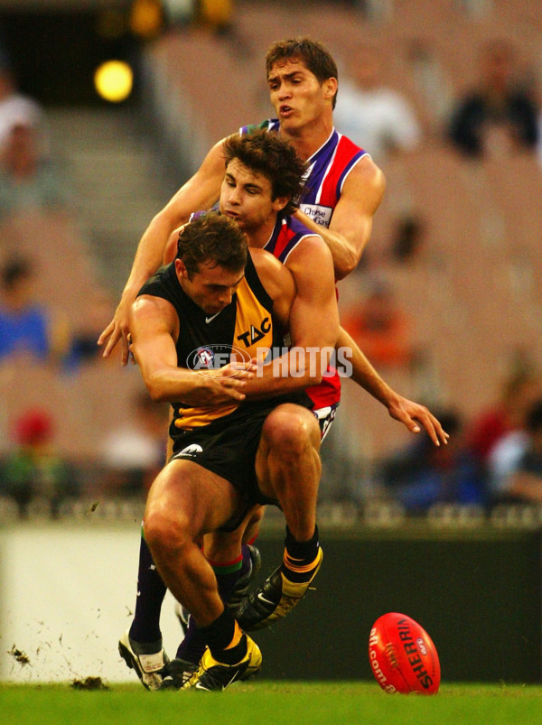 AFL 2003 Rd 3 - Richmond v Fremantle - 119981
