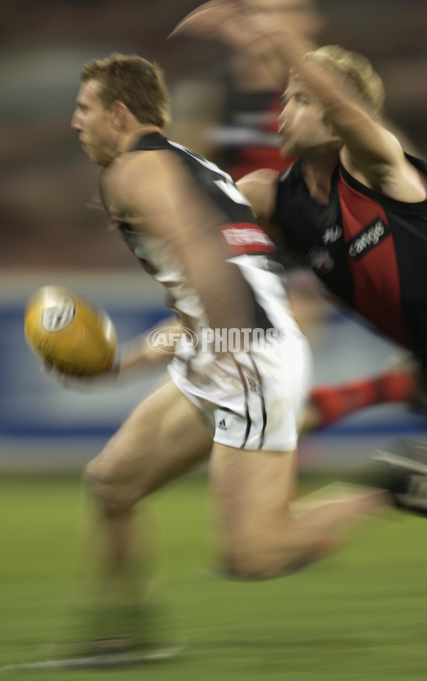 AFL 2002 Rd 20 - Essendon v Collingwood - 131729