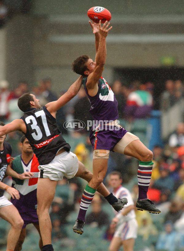 AFL 2002 Rd 10 - Fremantle v Carlton - 132683
