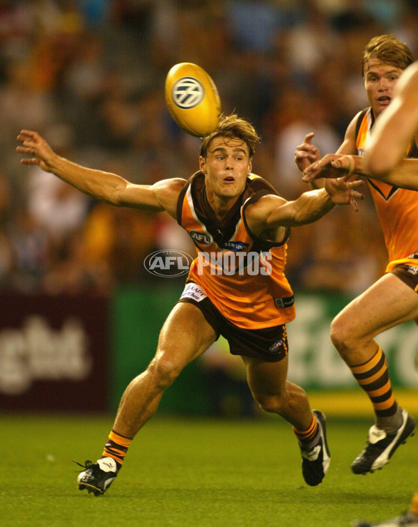 AFL 2002 Wizard Cup Match - Hawthorn v Collingwood - 133297