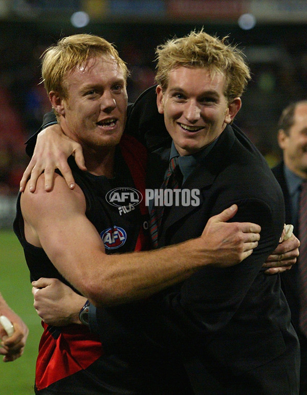 AFL 2002 Rd 12 - Essendon v Hawthorn - 132417