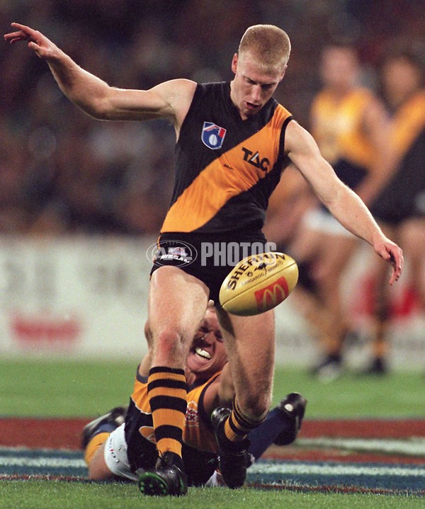 AFL 1998 Rd 5 - Richmond v West Coast - 163572