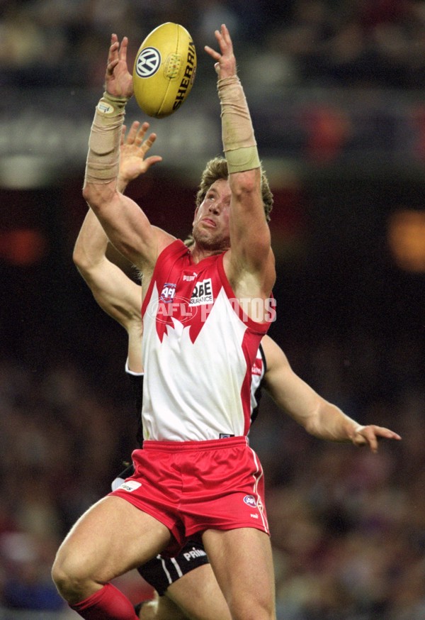 AFL 2001 Rd 10 - Collingwood v Sydney - 168246