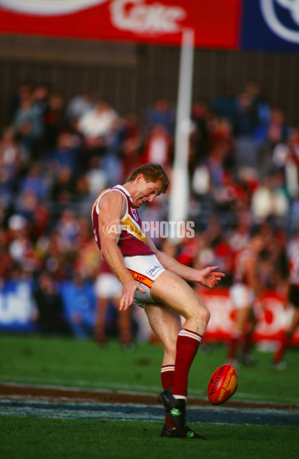 AFL 1995 Round 6 - Essendon v Brisbane - 23742