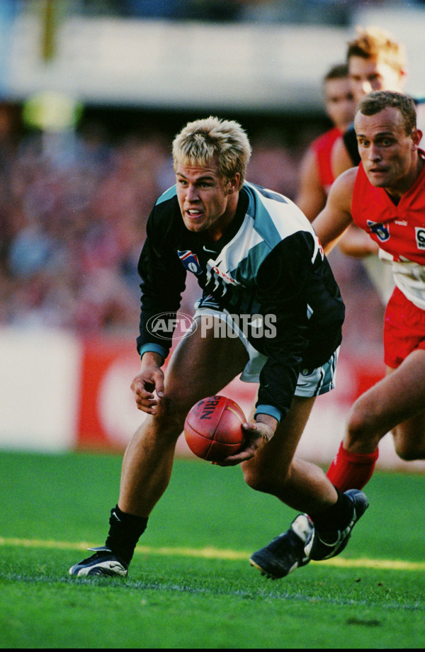 AFL 1999 Round 1 - Sydney v Port Adelaide - 24099
