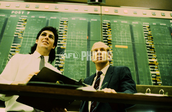 VFL 1980's - Stephen Kernahan and Simon Beasley Feature - 26429
