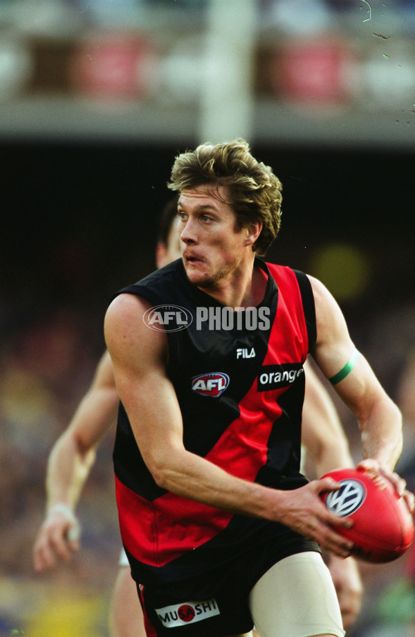 AFL 2001 Rd 16 - Essendon v Kangaroos - 30397