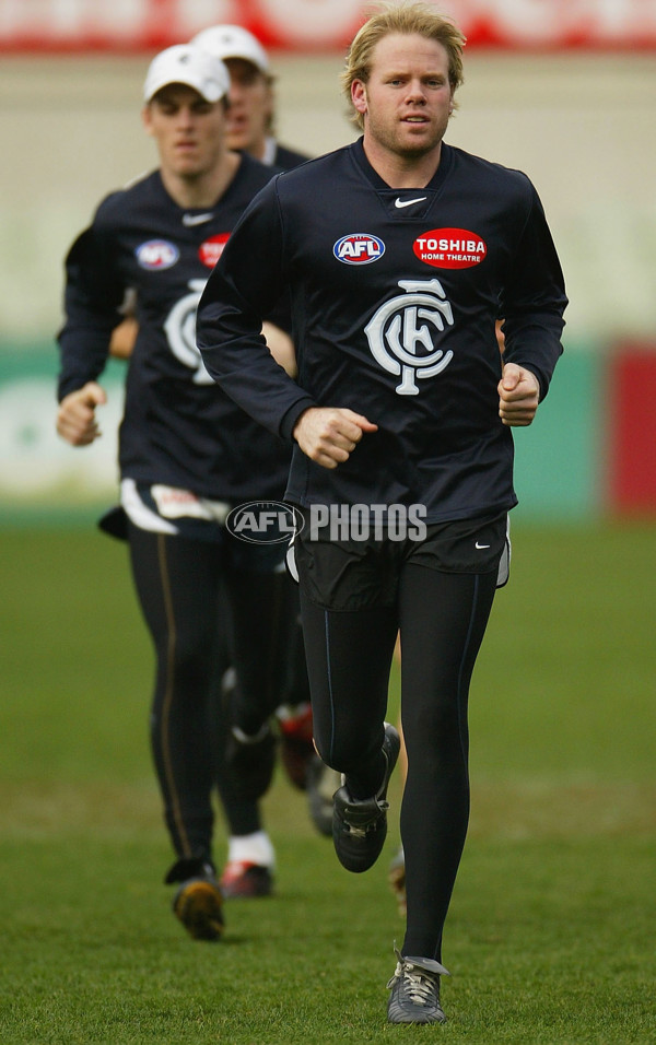 AFL 2004 Media - Carlton Blues Training 110804 - 64248