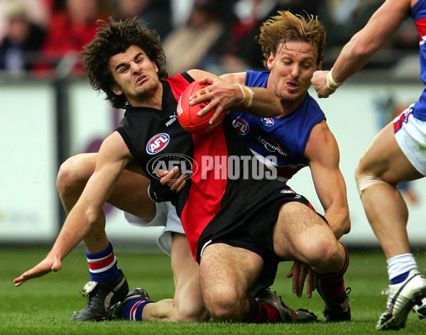 AFL 2004 Rd 22 - Essendon v Western Bulldogs - 65462