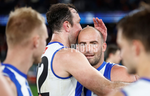 AFL 2023 Round 22 - North Melbourne v Essendon - A-41952586