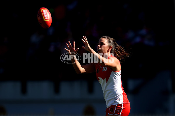 AFLW 2023 Round 02 - Sydney v Geelong - A-43015929