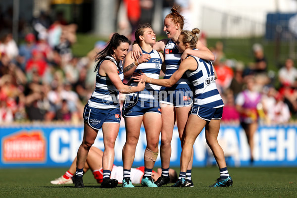 AFLW 2023 Round 02 - Sydney v Geelong - A-43021908