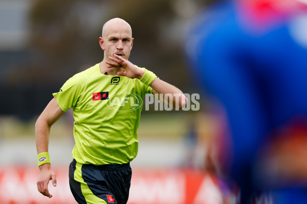 AFLW 2023 Round 02 - Western Bulldogs v Hawthorn - A-43067417