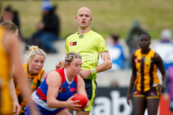 AFLW 2023 Round 02 - Western Bulldogs v Hawthorn - A-43081027