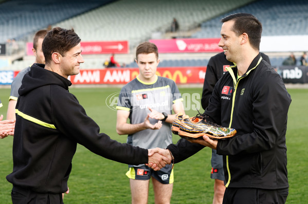 AFLW 2023 Round 07 - Richmond v Essendon - A-43709982