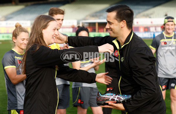 AFLW 2023 Round 07 - Richmond v Essendon - A-43709983
