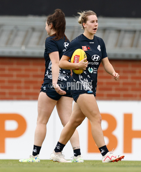 AFLW 2023 Round 09 - Essendon v Carlton - A-44918688