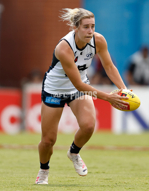 AFLW 2023 Round 09 - Essendon v Carlton - A-44924203