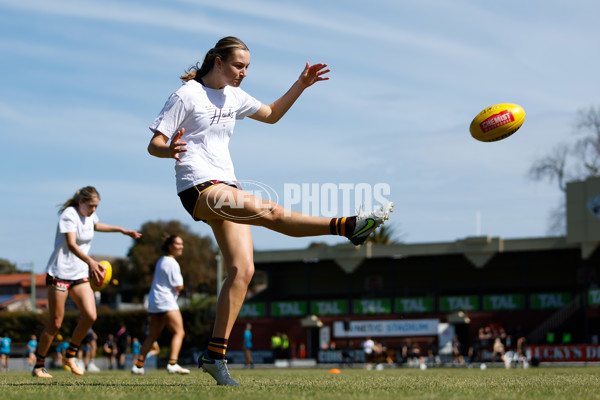 AFLW 2023 Round 09 - Hawthorn v Port Adelaide - A-44942270