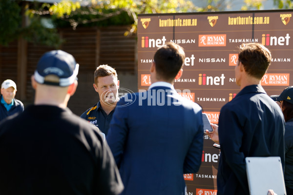 AFL 2024 Training - Hawthorn 210423 - A-46587339