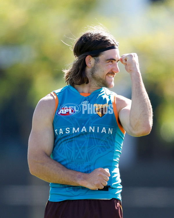 AFL 2024 Training - Hawthorn 210423 - A-46591221