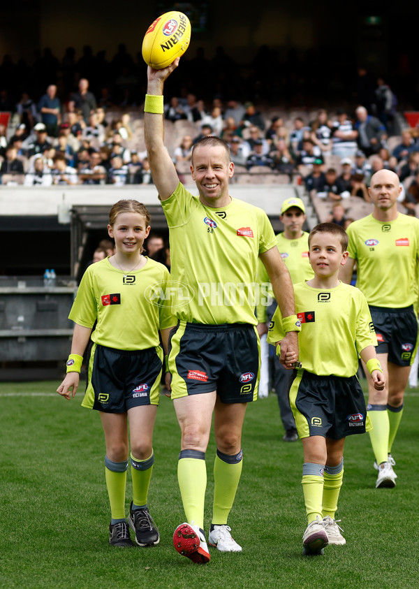 AFL 2024 Round 07 - Geelong v Carlton - A-48231621