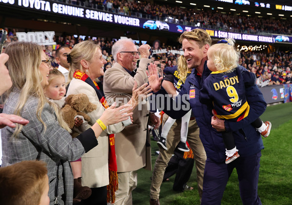 AFL 2024 Round 08 - Adelaide v Port Adelaide - A-48614982