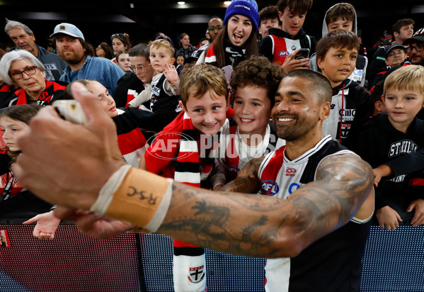 AFL 2024 Round 08 - St Kilda v North Melbourne - A-48733703