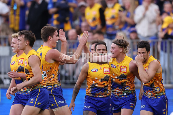 AFL 2024 Round 10 - Waalitj Marawar v Narrm - A-49512229
