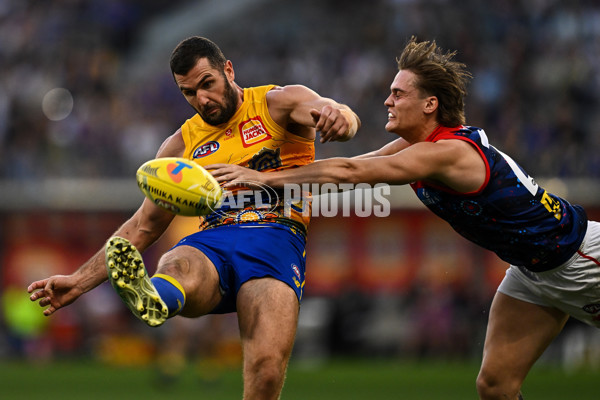 AFL 2024 Round 10 - Waalitj Marawar v Narrm - A-49512312
