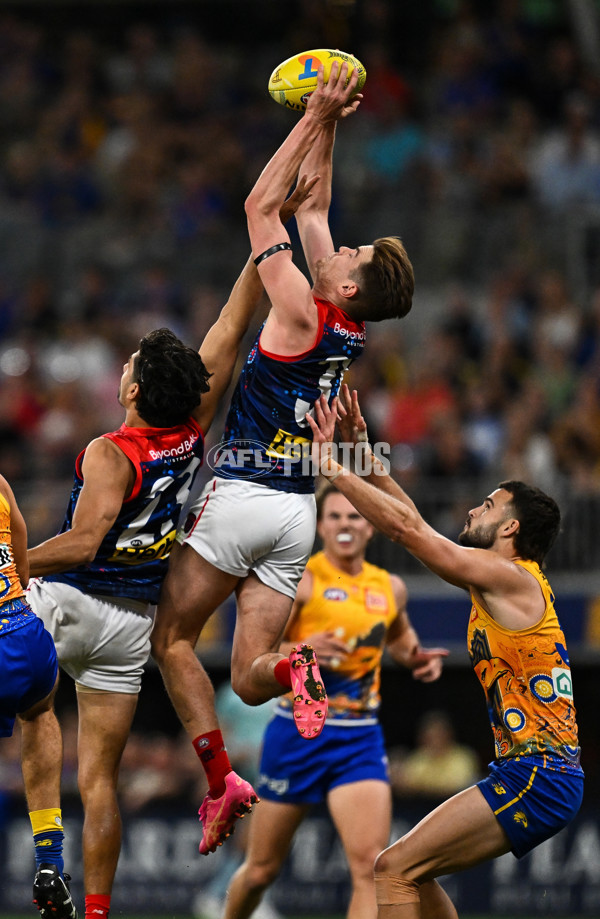 AFL 2024 Round 10 - Waalitj Marawar v Narrm - A-49517394
