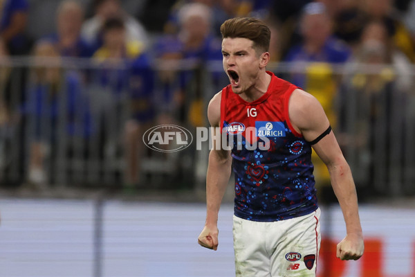 AFL 2024 Round 10 - Waalitj Marawar v Narrm - A-49518568