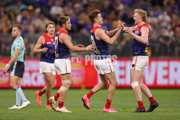 AFL 2024 Round 10 - Waalitj Marawar v Narrm - A-49519614