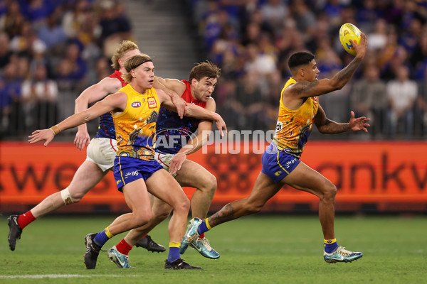 AFL 2024 Round 10 - Waalitj Marawar v Narrm - A-49519662