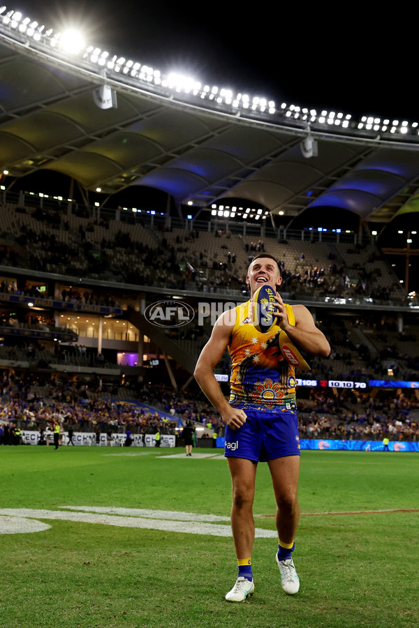 AFL 2024 Round 10 - Waalitj Marawar v Narrm - A-49522196