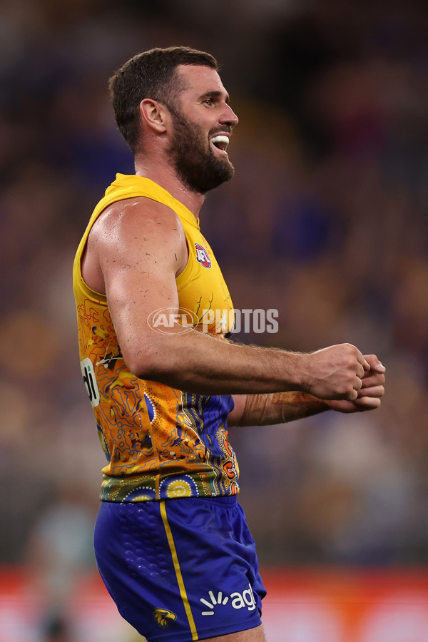 AFL 2024 Round 10 - Waalitj Marawar v Narrm - A-49522210