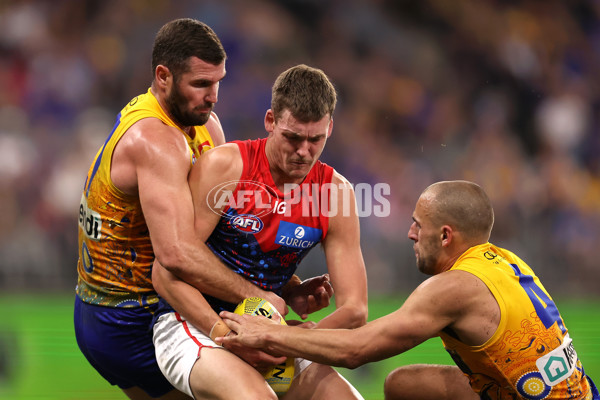 AFL 2024 Round 10 - Waalitj Marawar v Narrm - A-49524722