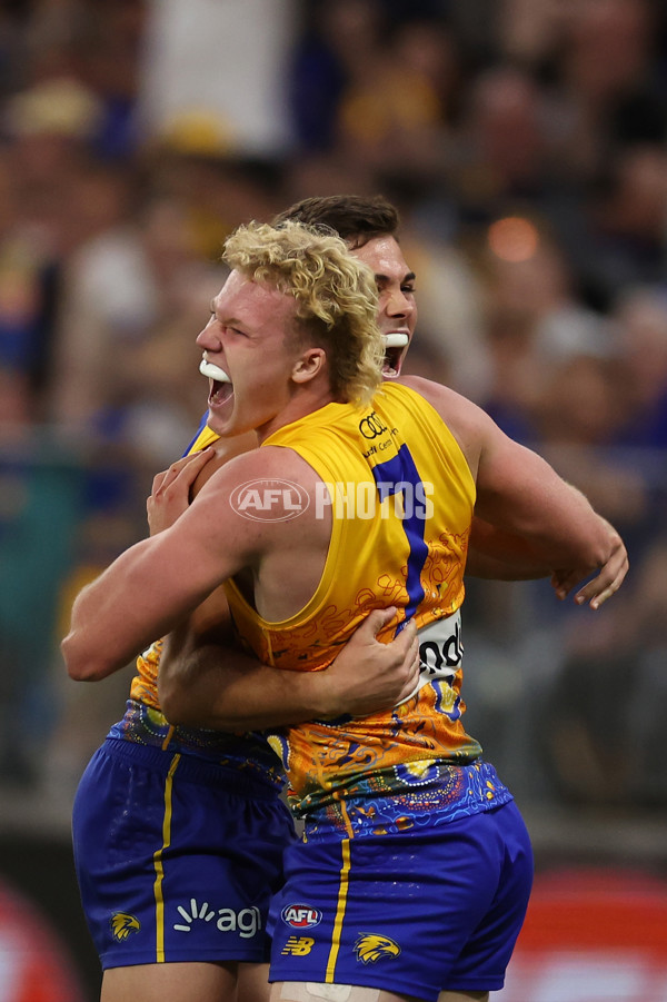 AFL 2024 Round 10 - Waalitj Marawar v Narrm - A-49526059