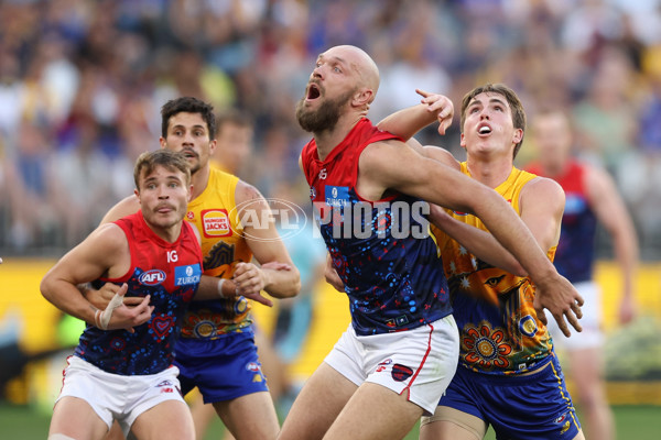 AFL 2024 Round 10 - Waalitj Marawar v Narrm - A-49526070