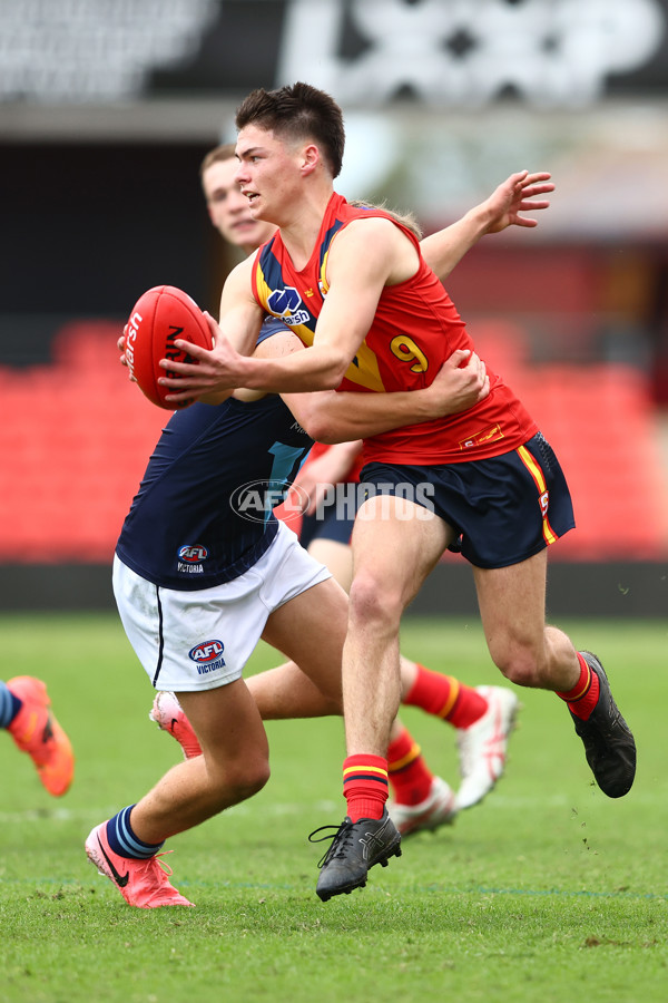 Marsh AFL National Championships U16 Boys 2024 - Victoria Metro v South Australia - A-51741282