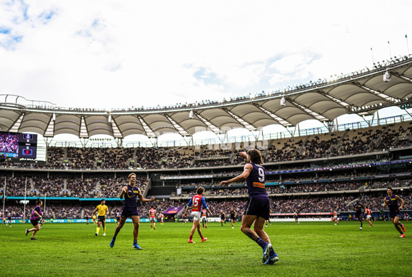 AFL 2024 Round 19 - Fremantle v Melbourne - A-52033686