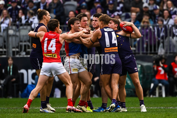 AFL 2024 Round 19 - Fremantle v Melbourne - A-52037389