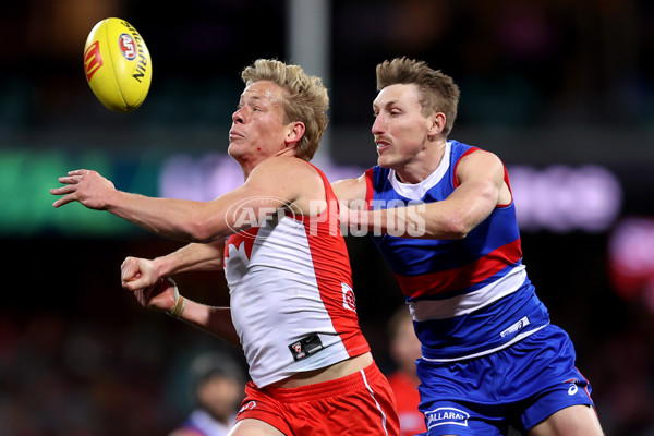 AFL 2024 Round 20 - Sydney v Western Bulldogs - A-52241771