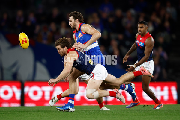 AFL 2024 Round 21 - Footscray v Melbourne - A-52442625